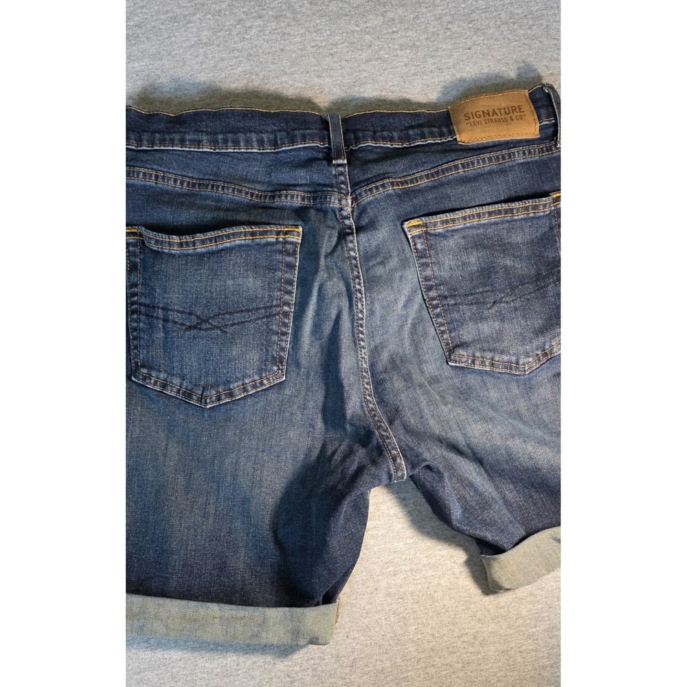 Levi Strauss Stretch Jean Shorts Size 32 Cuffed - Picture 4 of 6